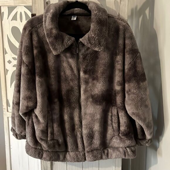 Sz XS Furry Jacket - Picture 3 of 9